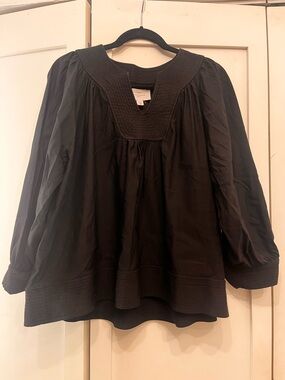 Pomander Place Koa Black v-neck long sleeve top
